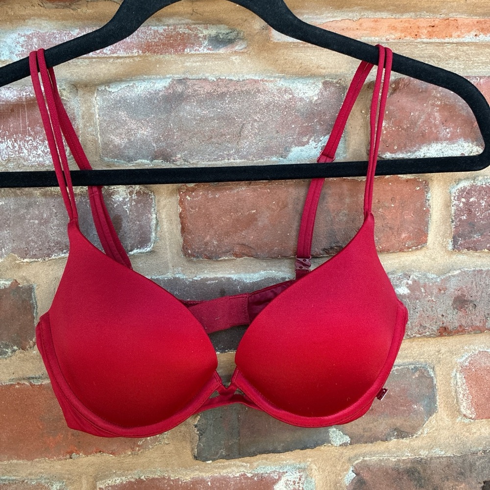 Victoria’s Secret Red Push-Up Bra